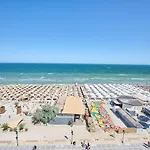 Bliss In Infinity Parking Mamaia