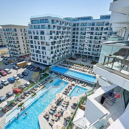 Apartment Bliss In Infinity Parking *