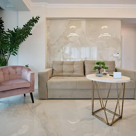 Apartment Bliss In Infinity Parking